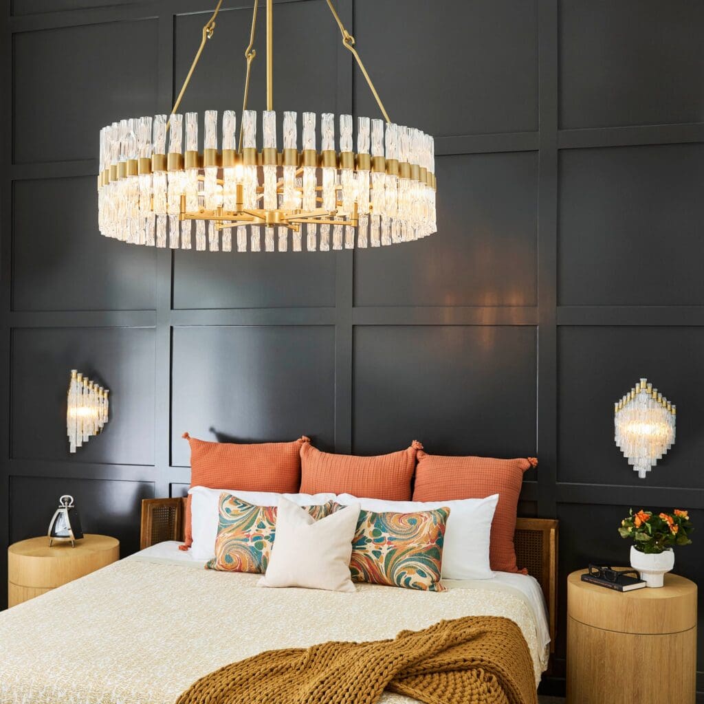 Cyan Design 11627 Chandelier - Aged Brass