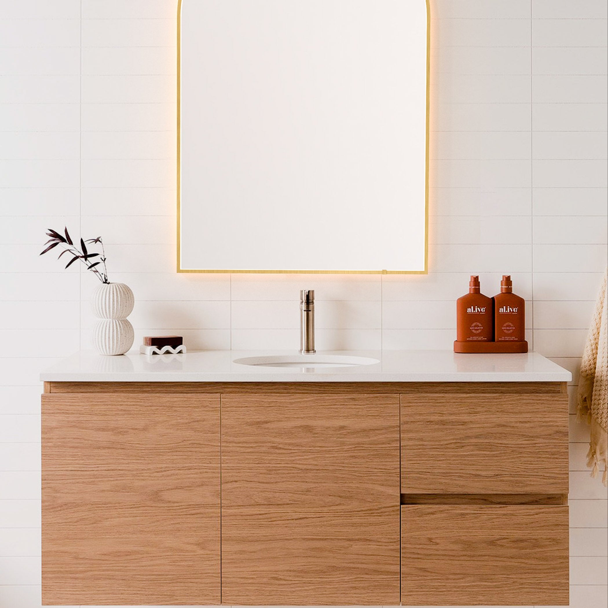 Oxygen by Quorum AVIOR 3-0106-55 Decor - Brushed Brass