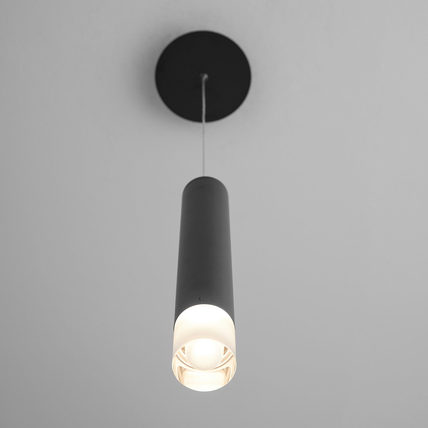 Oxygen Alarum 3-6195-15 Pendant Light - Black