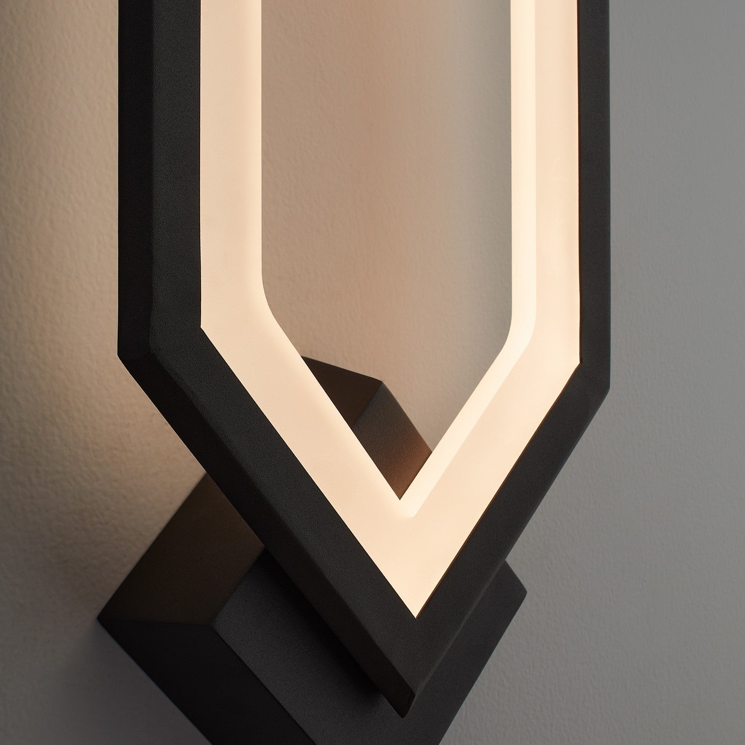 Oxygen by Quorum AEGIS 3-59-15 Sconce - Black